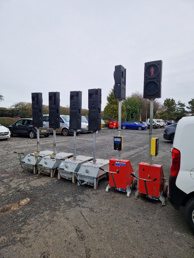 Pike EVO Pedestrian used battery operated Portable traffic lights for sale